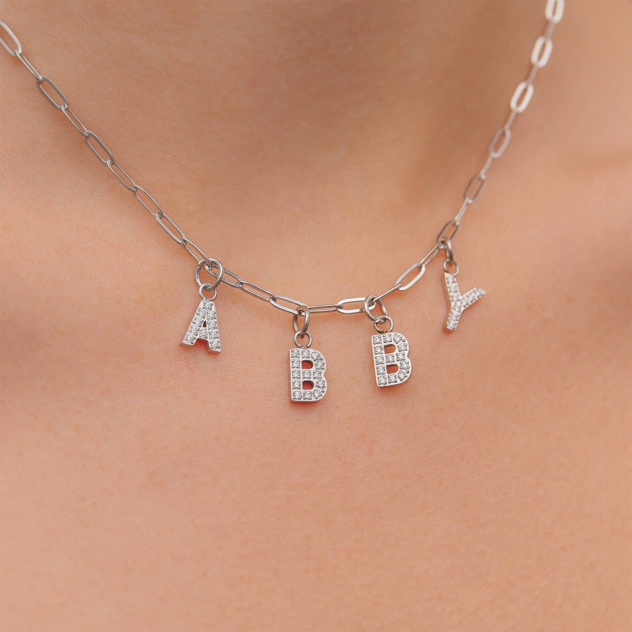 WJW - Vendita all'ingrosso Ciondolo/pendente - Ciondoli con lettera iniziale in acciaio inossidabile e pavé di zirconi cubici33