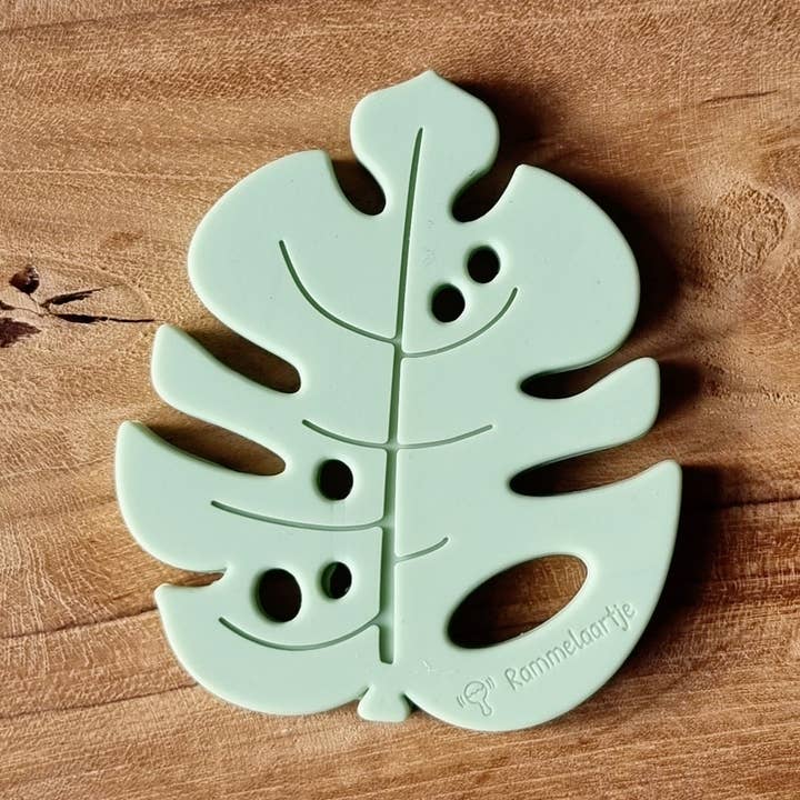 Monstera Teether - Hellgrün für den Großhandel von Rammelaartje