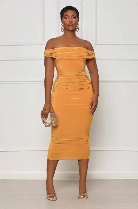 Uptown Apparel - Venta al por mayor Vestido - Mujer - Vestido midi elegante con escote caído6