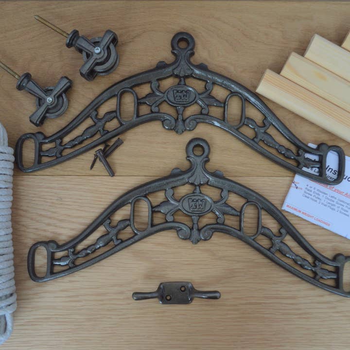 IronmongeryWorld - Wholesale Clothes Hangers - 4 Lath Edwardian Antique Iron Ceiling Airer 0.9m