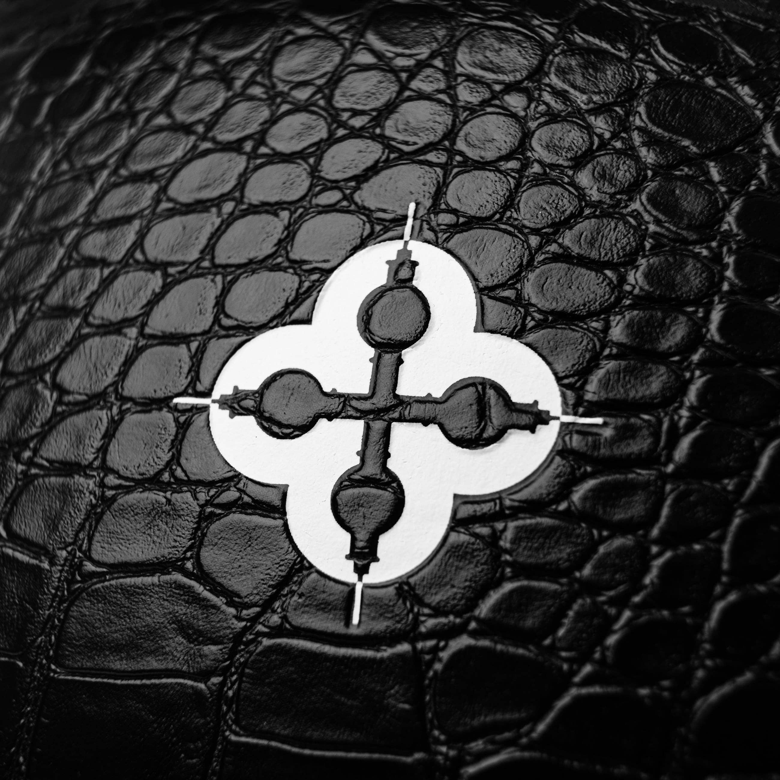 Comrade Berlin - Wholesale Decorative Tabletop Object - Croco Basketball (charcoal)2