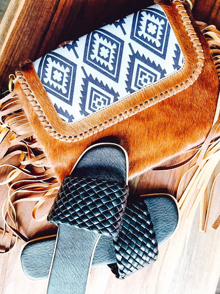 Sac à main en cuir véritable et peau de vache avec frange pour la vente par Forever3AM