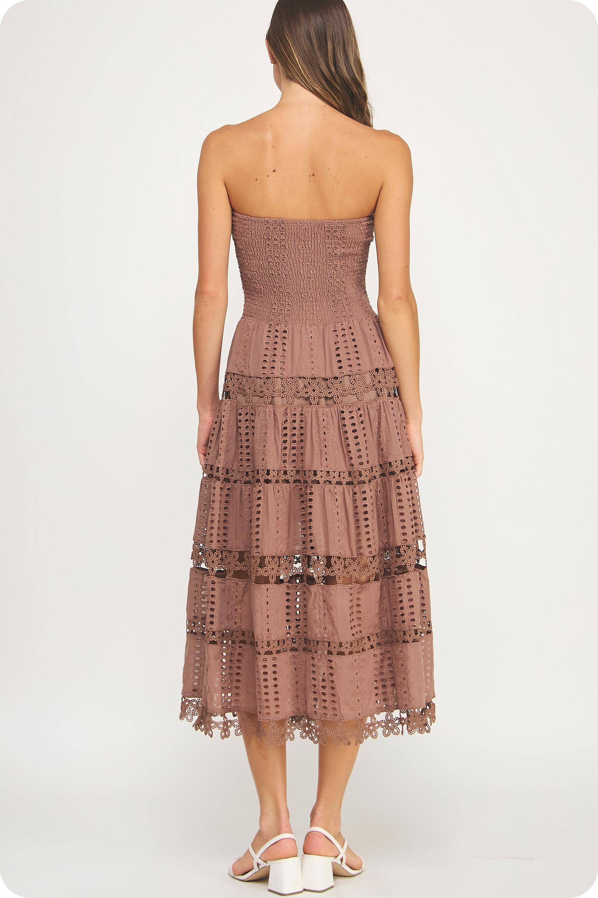 Strut & Bolt - Wholesale Jurk - Dames - Kanten kokerjurk met oogjes17