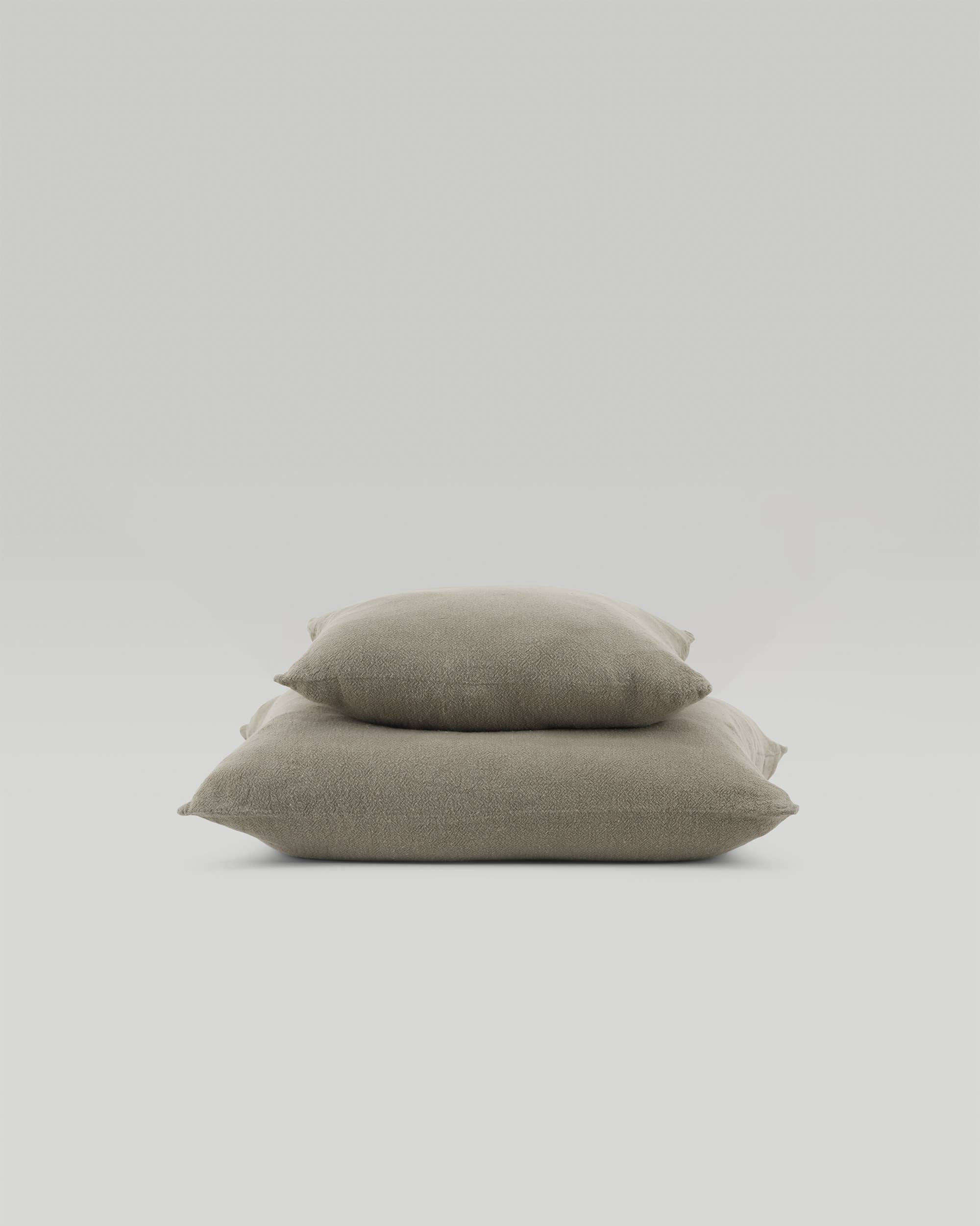 Maison Masarin – wholesale Stolskudde – Fransk kuddfodral i rå linne – vår- och sommarbäddset1