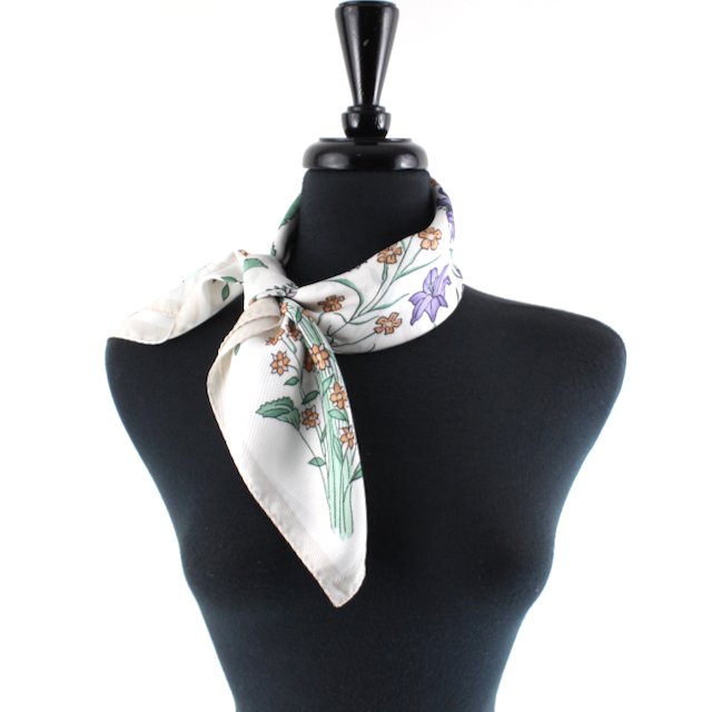 Pretty Persuasions - Wholesale Scarf - Women's - S25095 Floral Square Scarf (28"x28")7