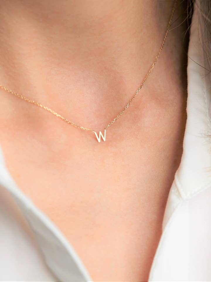 Single Letter Necklace - Minimalist for wholesale by BelkyMood