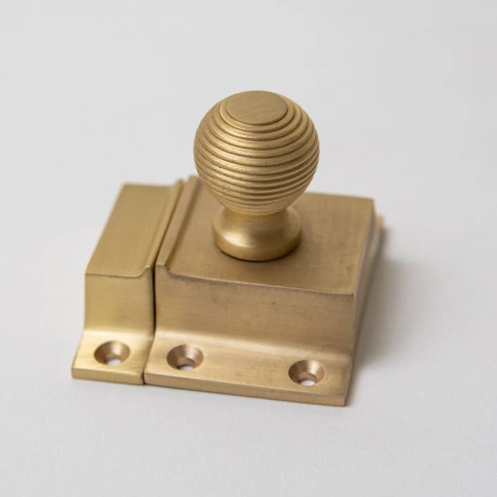 Brass bee - Wholesale Knob/pull - Brass Bee Cupboard Latch - Satin Brass Finish2