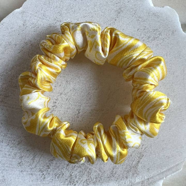 Silke scrunchie Meadow sun for engroshandel hos Trésorie