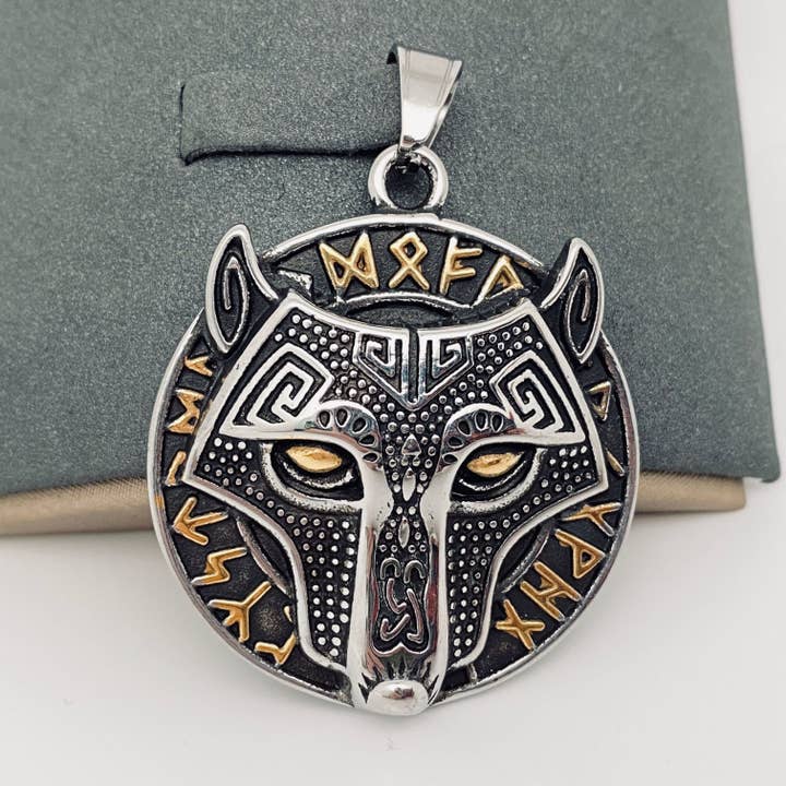 Pendentif en acier inoxydable avec tête de loup viking en forme de tête de loup - MJ/MNP pour la vente par Mio Queena