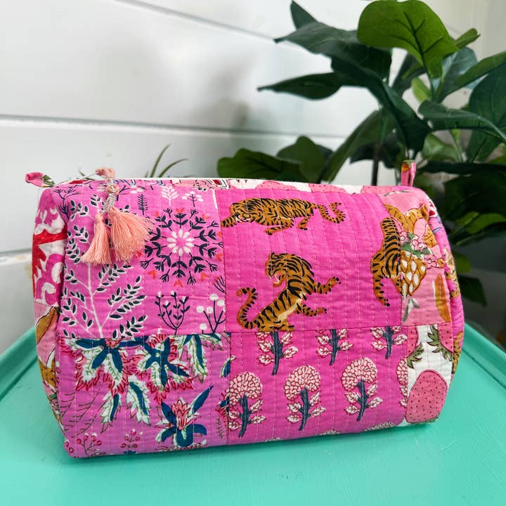 Folklore Couture - Wholesale Makeup/Cosmetic Bag - Quilted Makeup Travel Cosmetics Toiletry Bag Pink Patchwork