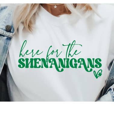 Here for Shenanigans: camiseta o gorra de camionero de San Patricio para venta al por mayor de The Candy Collections