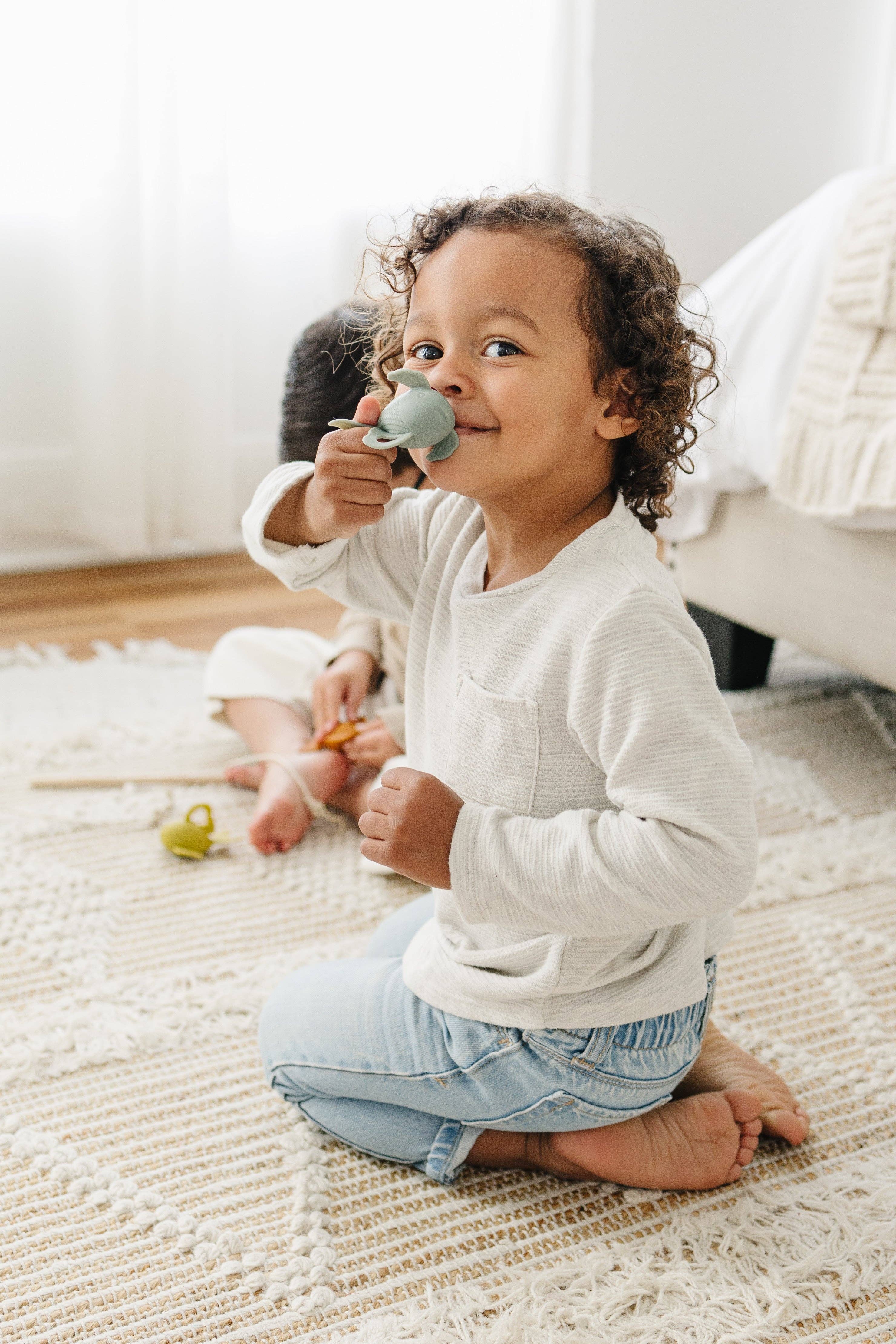 Marlowe & Co - Wholesale Toy Set - Kids - Silicone and Wood Fishing Play Set6