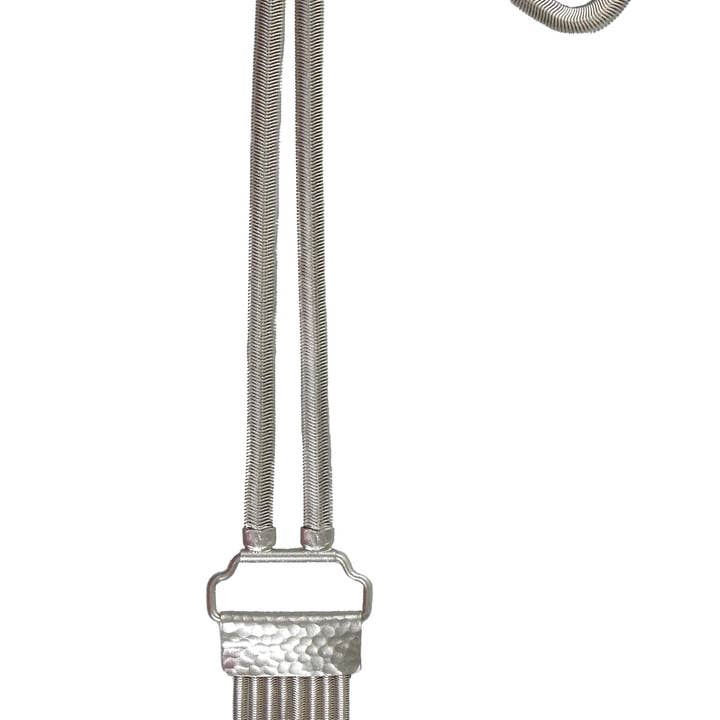 Collier frange fougère 36" avec détails en métal martelé pour la vente par Sarah Cavender Metalworks