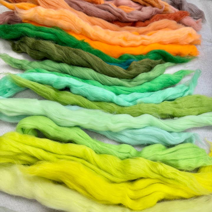 Multicolor 100 COLORS MERINO WOOL NEEDLE FELTING/HANDSPUN for wholesale on Faire4