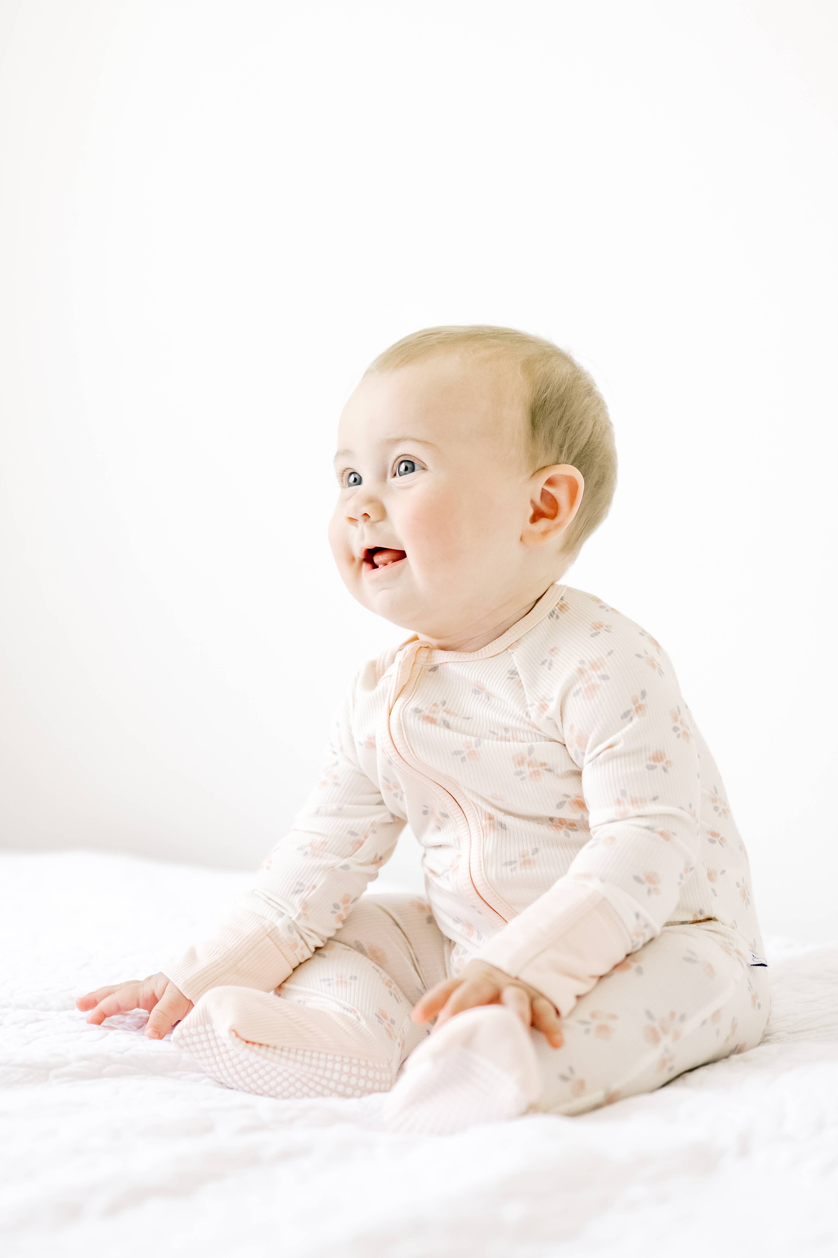 Dreamy Skies Baby – wholesale Jumpsuit – Baby – Ribbed Bamboo Convertible Romper in Ellie Floral8