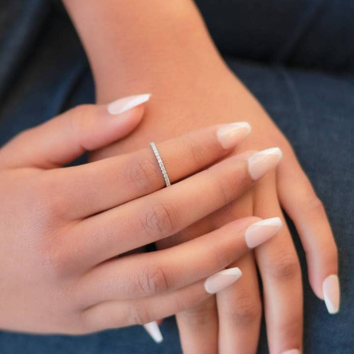 Senoval Jewelry Co. - Vendita all'ingrosso Anelli multipietra - Fascia in moissanite Halo Eternity6