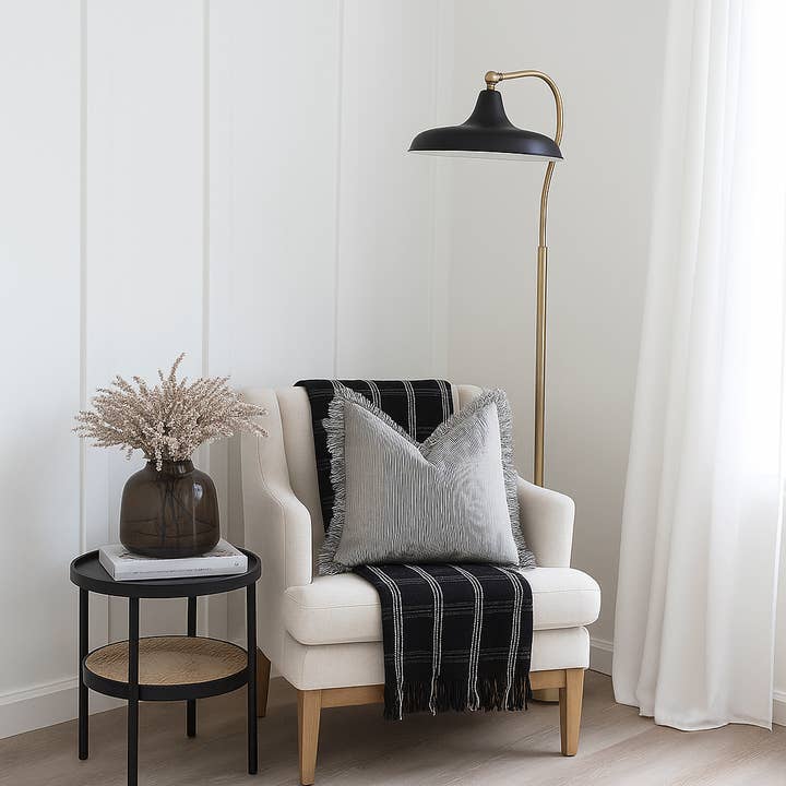 Mama and Tochter - Wholesale Throw Pillow Cover - Pure French Linen Frayed Edge Ruffle Cushion Cover - Pinstripe0