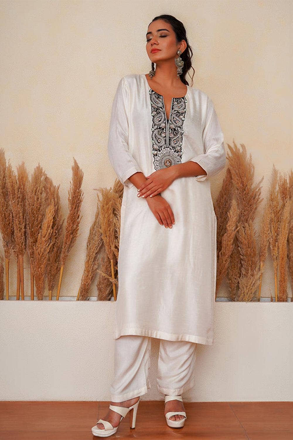 Yunikulondon – wholesale Top & pants set (NOT Loungewear) – Women's – Ivory Flowerette Kurta Set2