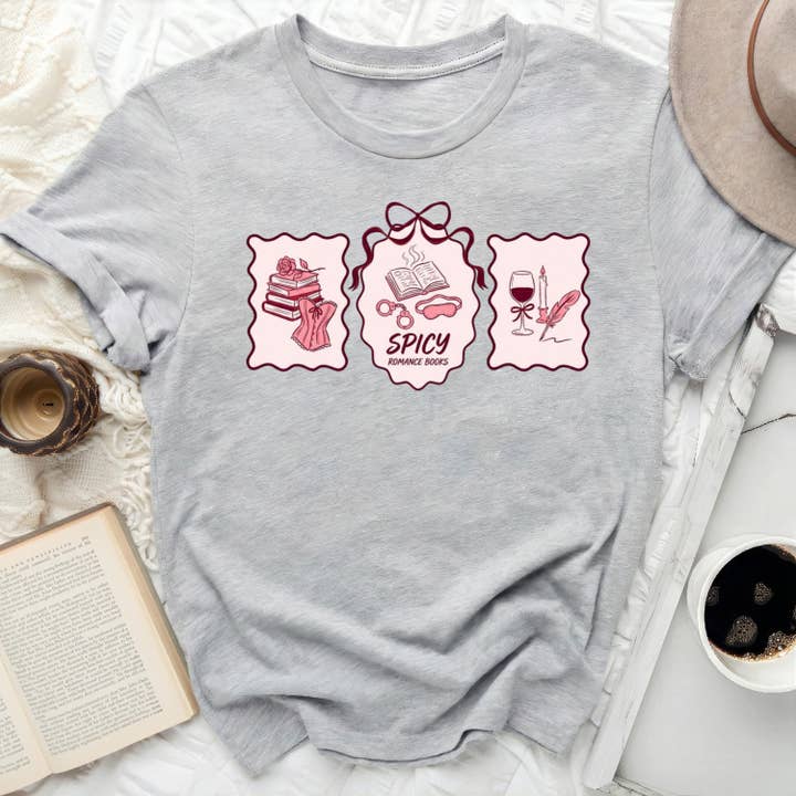 T-shirt Cornici a Trittico per Amanti dei Libri per la vendita all'ingrosso da parte di MagicMerchEmporium