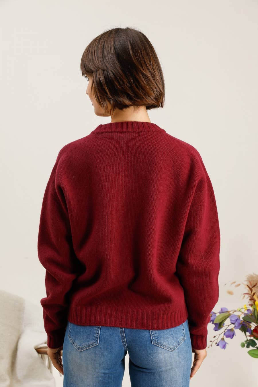 NAÏS PARIS - Wholesale Knit Sweater - Women's - Long-sleeve V-neck sweater 100% superfine merino wool6