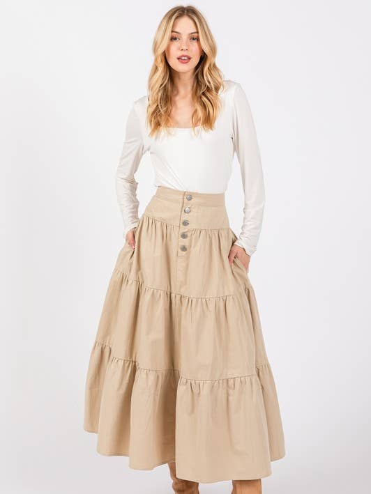 JUPE LONGUE SOLIDE À ÉTAGES AVEC DÉTAILS BOUTONS - FS80538 pour la vente par Calista