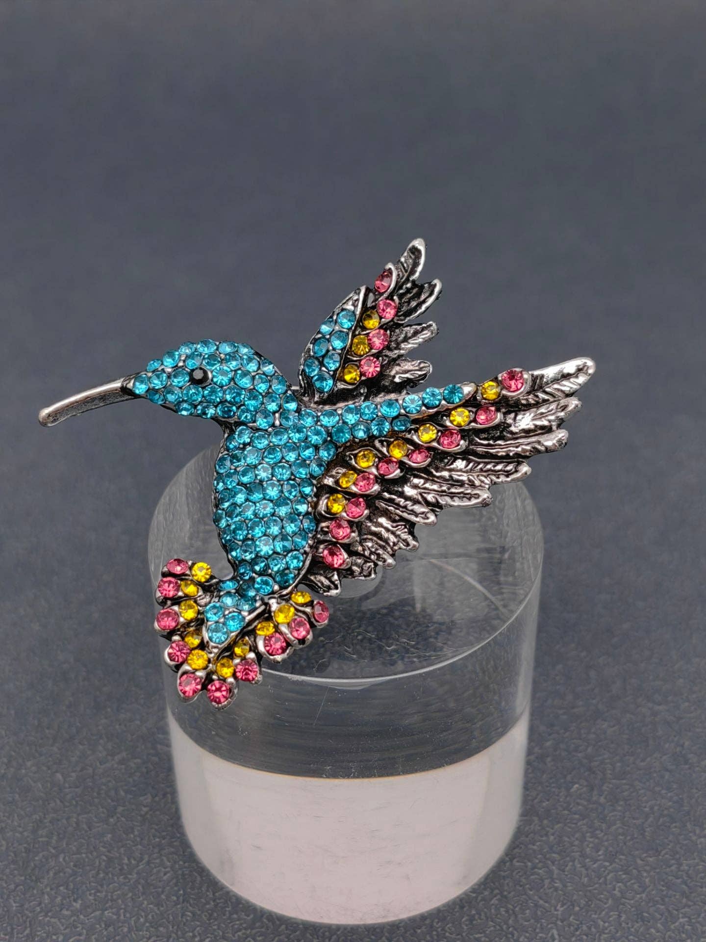 Mio Queena - Wholesale Brooch - Multi-color Rhinestone Hummingbird Brooch1