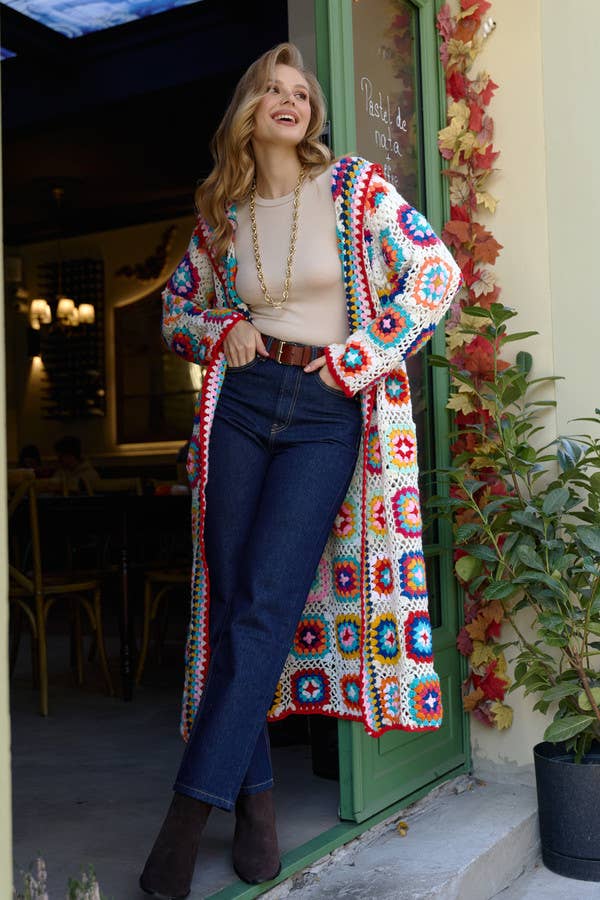 SAACHI – Engroshandel Kimono - Dame – Hæklet uldhætte Kimono Lang1