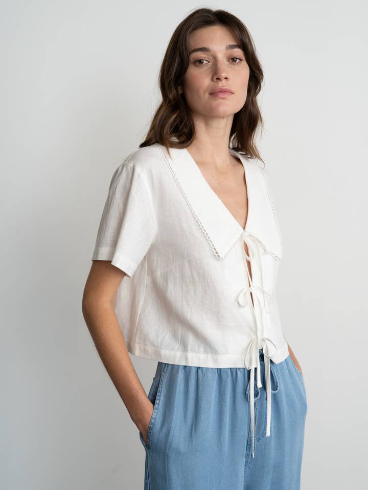 ELLE GREY - Wholesale Blouse - Women's - LACE BIG COLLARED TIE-FRONT BLOUSE