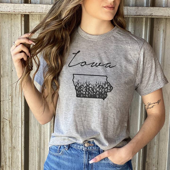 IOWA CURSIVE T-SHIRT for wholesale by dkhandmade