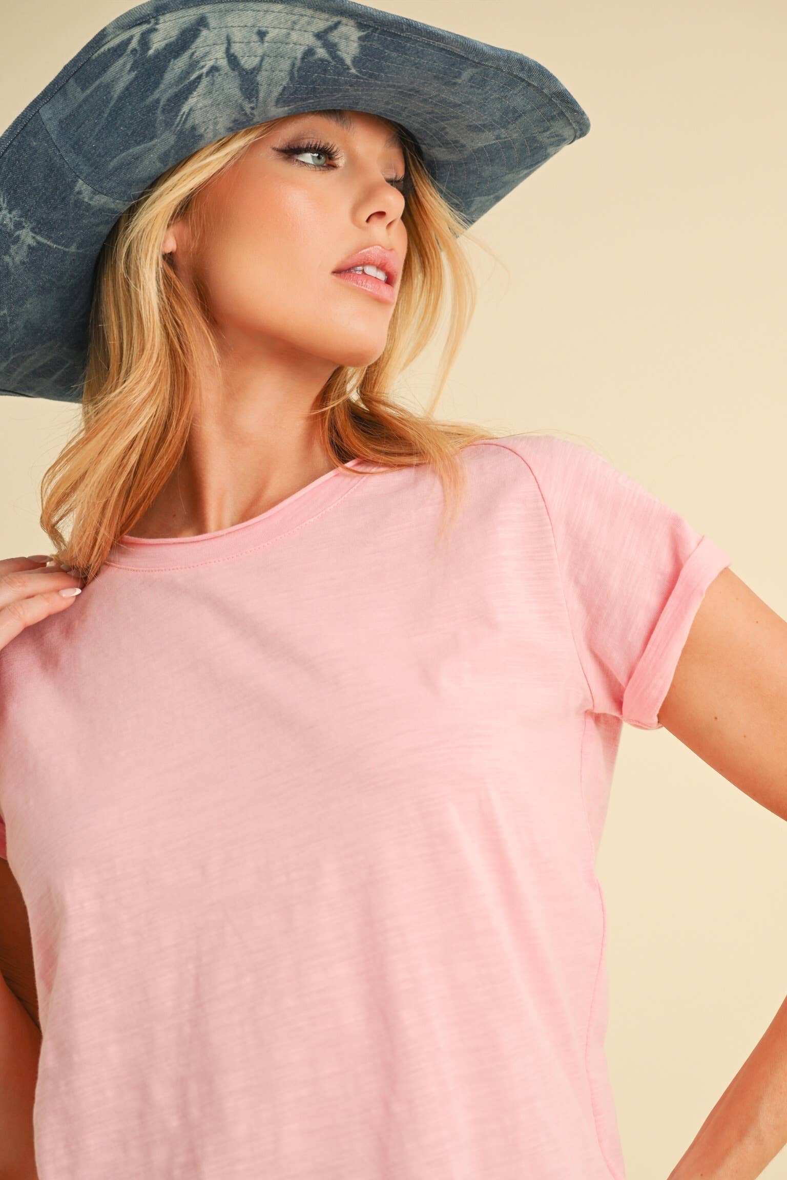 AEMI + CO - Wholesale T-Shirt - Women's - 8219BK Gwen Tee29