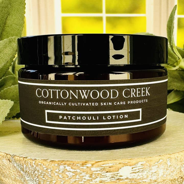 LOÇÃO CORPORAL ASSINATURA PATCHOULI por atacado de House of Cottonwood