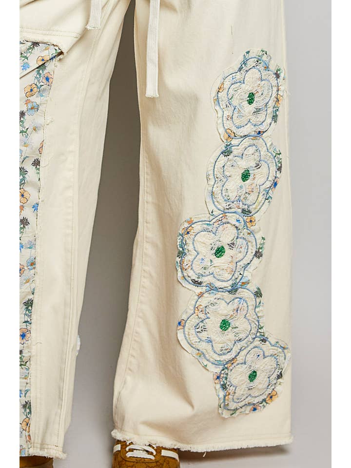 Pol Clothing - Vente Jean – femme - Pantalon en denim à cordon de serrage avec empiècement floral24