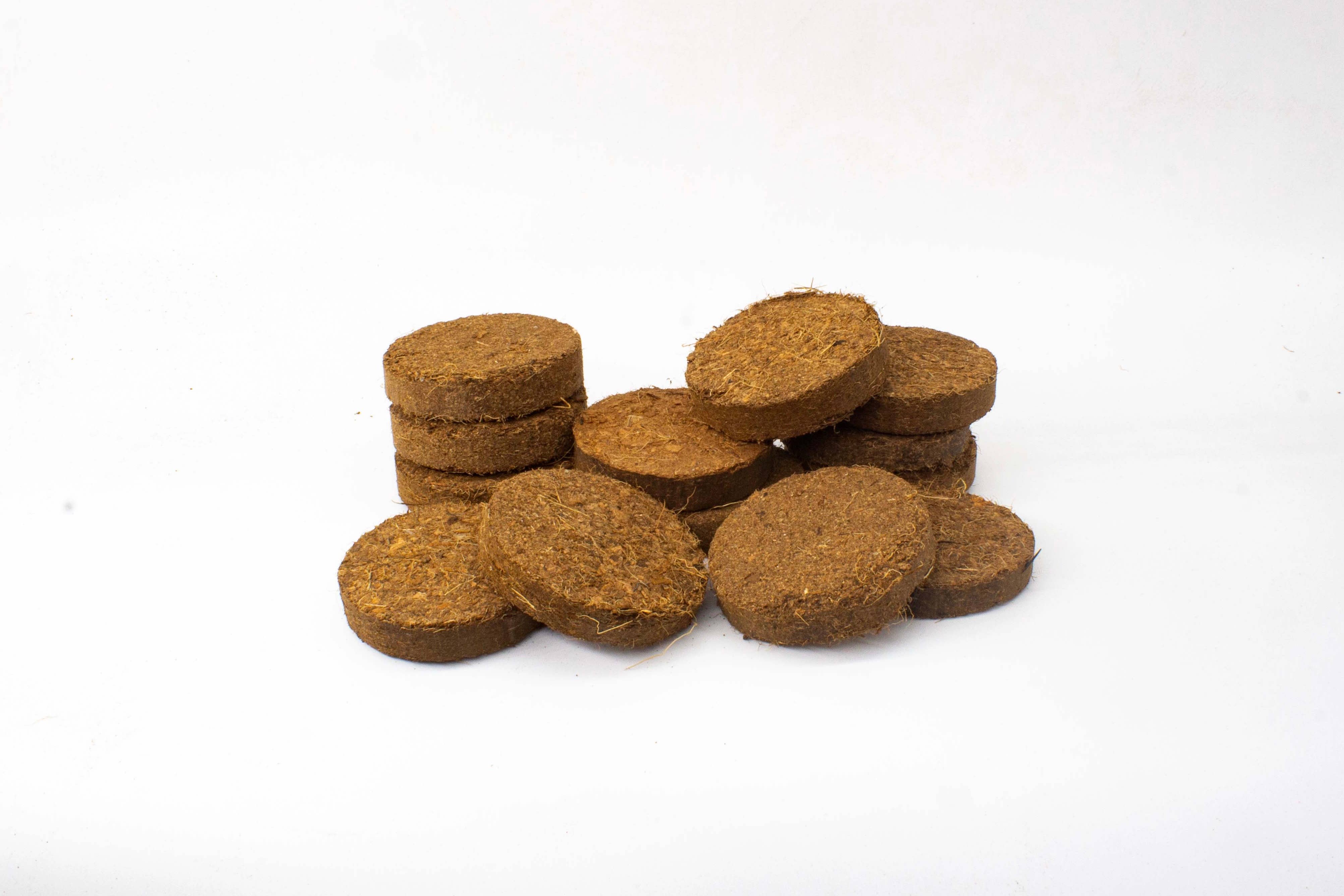 CoirProducts.co.uk of Salike Limited – wholesale Planting/potting soil – Coir discs 75-80mm CoirProducts CPUK4