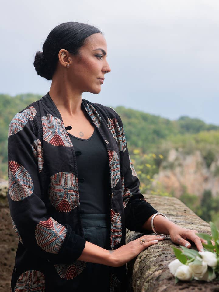 Devi Shop – wholesale Rock - Dam – Silke och sammet vändbar kappa ~ Svart