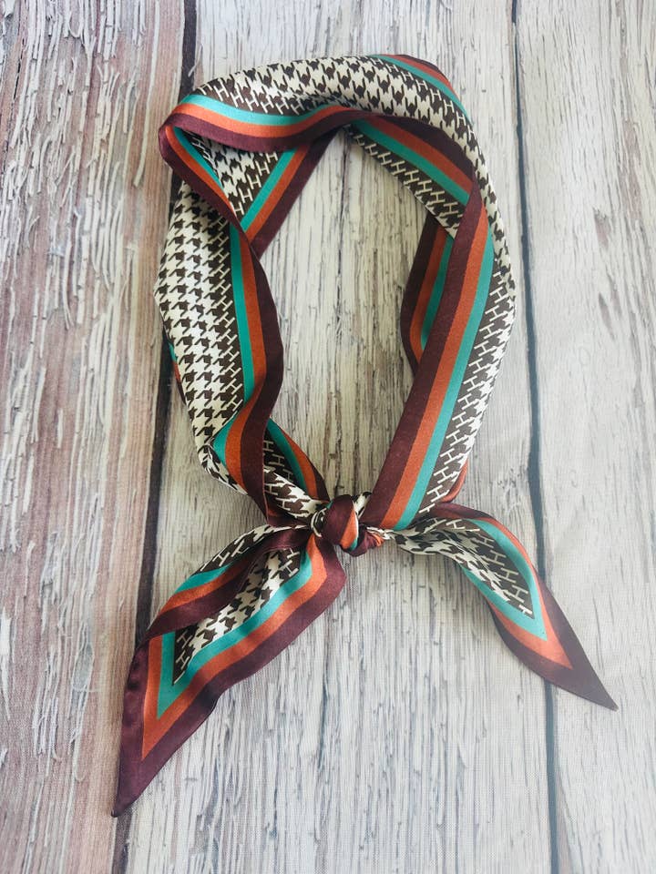 Écharpes Twilly pour la vente par Boots Are My Roots