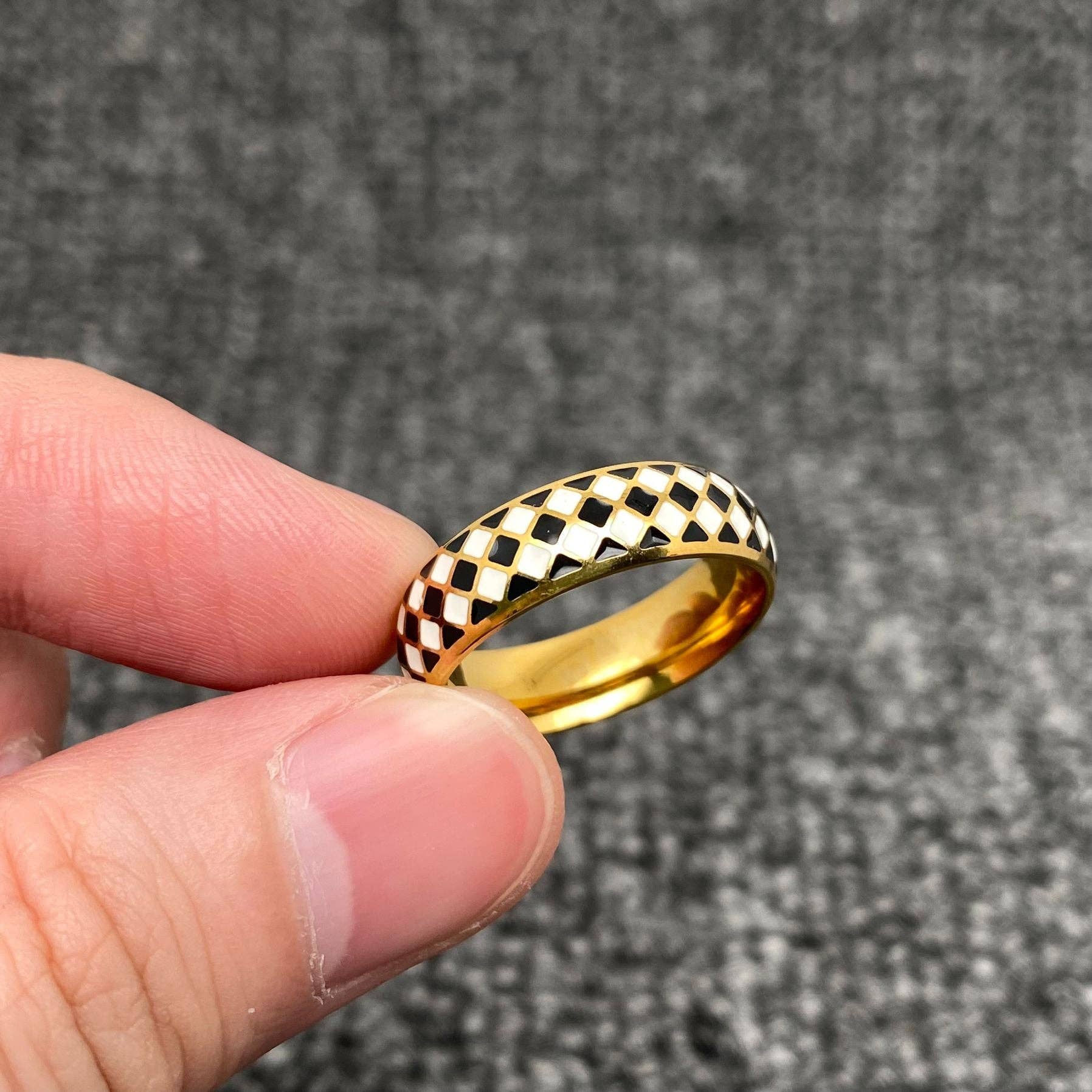 Mio Queena - Wholesale Cocktail/Statement Ring - Enamel Black and White Grid 18K Gold Plated SS Ring - FGS1