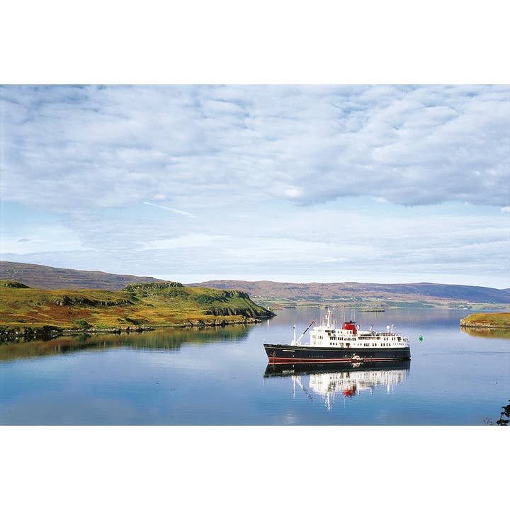 Mittelgroße Postkarte M.V Hebridean Princess Dunvegan für den Großhandel von Island Blue Publishing