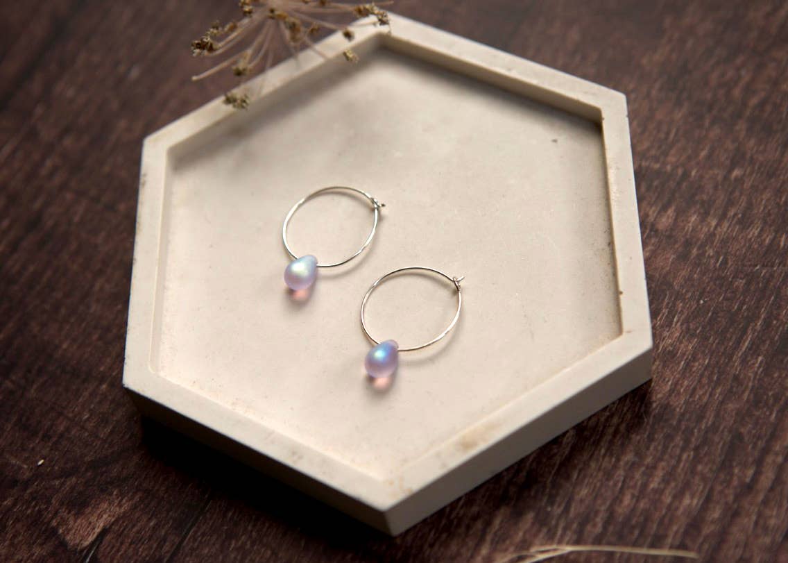 The Old Farmhouse Jewellery – wholesale Hängande örhängen – Teardrop Hoops, sterlingsilver, hoop-örhängen, presentidéer2