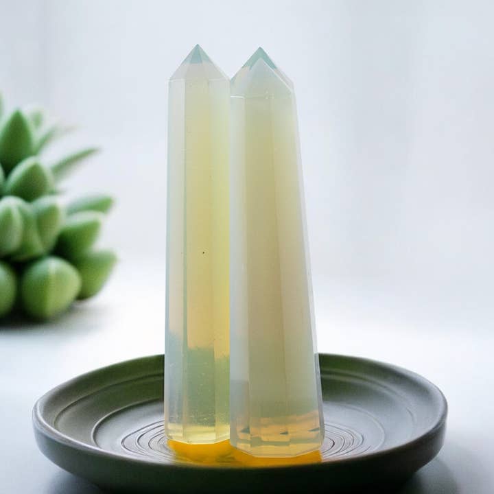 Opalit Tårn Obelisker 8-sidet for engroshandel hos Quasar Gems USA