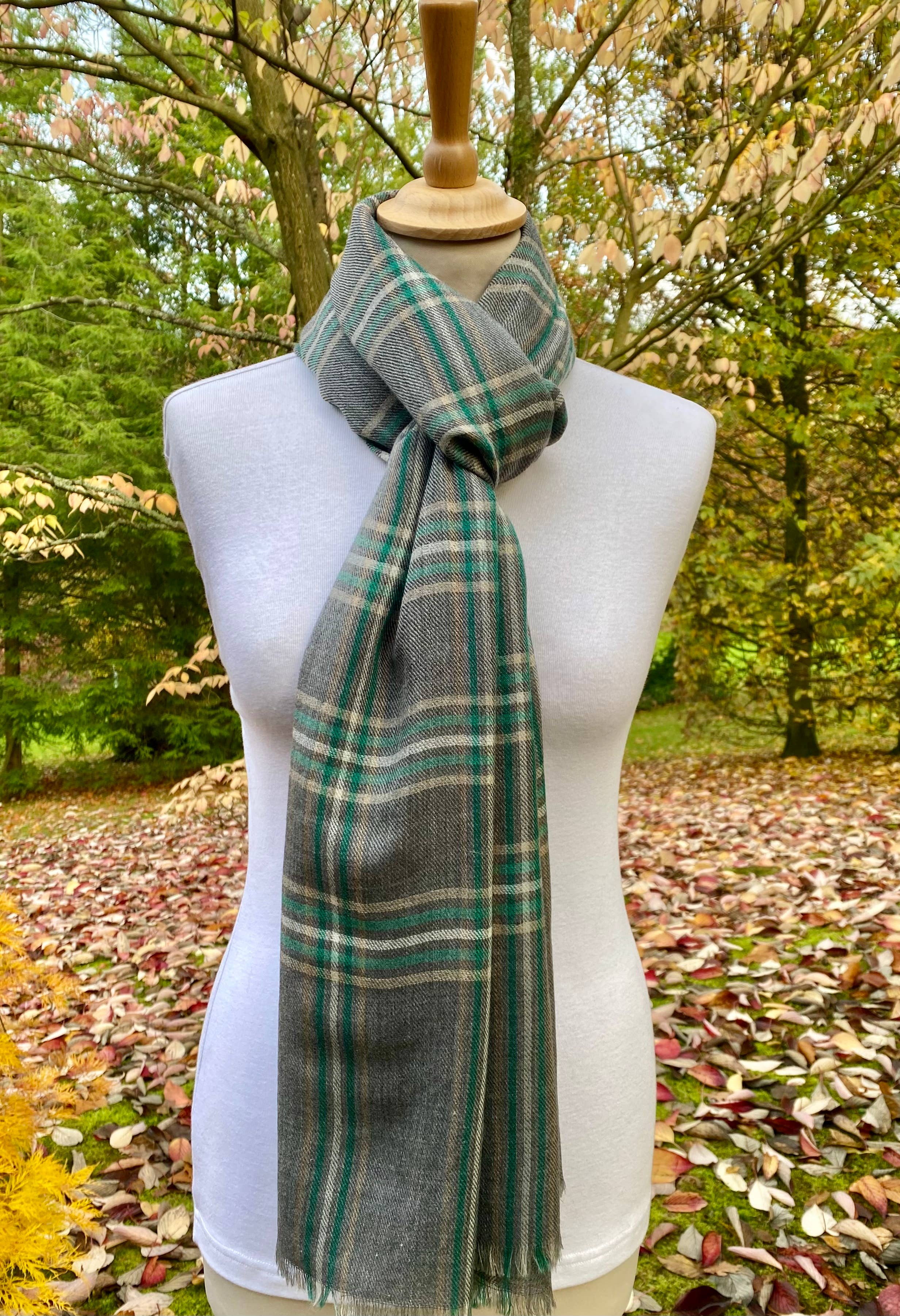 DIWALI PARIS - Vendita all'ingrosso Sciarpa - Donna - FOULARD YORK - GRIGIO VERDE - 80% LANA / 20% SETA0