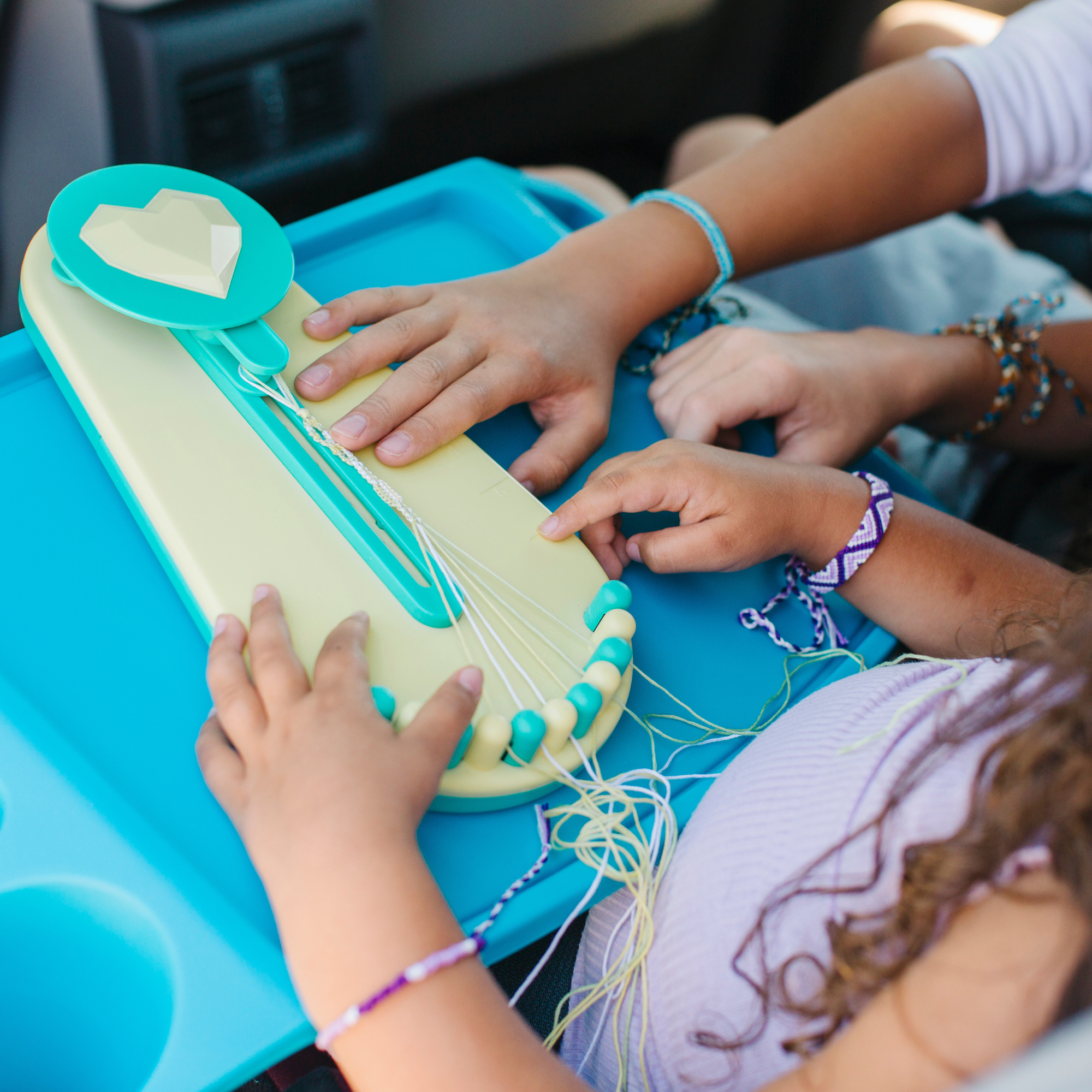 Choose Friendship – Joias DIY - Crianças por atacado – Kit de Artesanato My Friendship Bracelet Maker (Novo) - Presente de Aniversário7