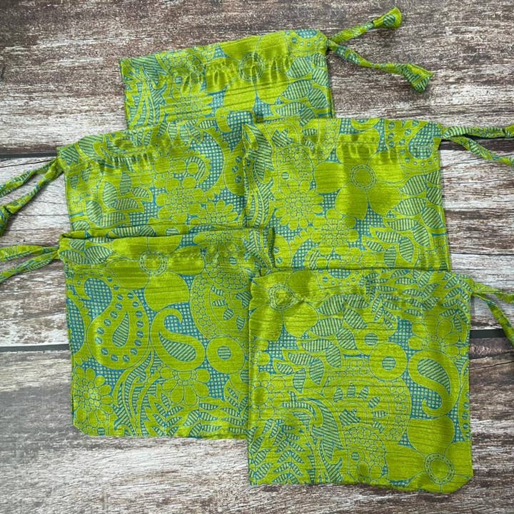 House of Kraft - Wholesale Gift Bag Set/Pack - Gift Pouches | Upcycled Silk Pouch | Pack Silk Gift Pouch41