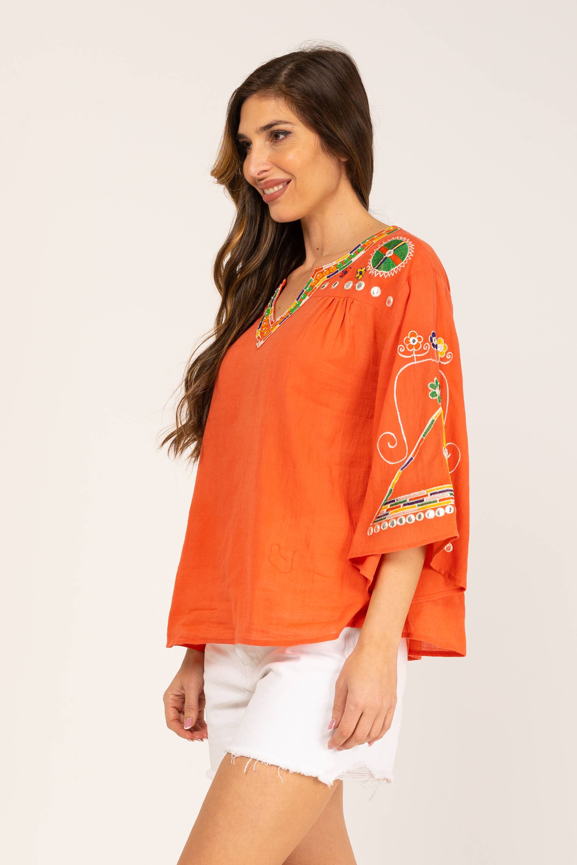 Peace & Love (CALAO IMPORT EXPORT S.L.) - Wholesale Blouse - Women's - PLAIN EMBROIDERED BLOUSE PR9011B10