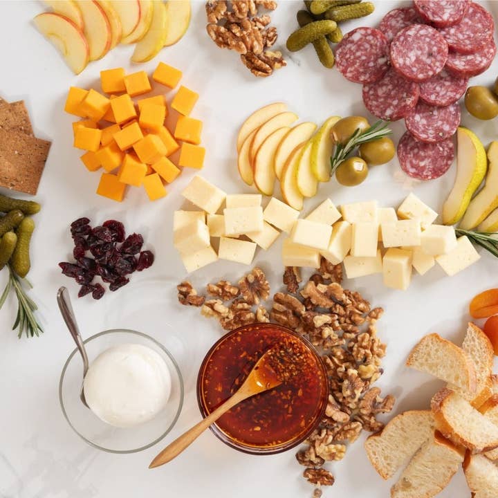 5 Lakes Flavor - Wholesale Sauce - Chili Crisp with Olive Oil – Ruby Crunch Spicy, 8oz Jar2