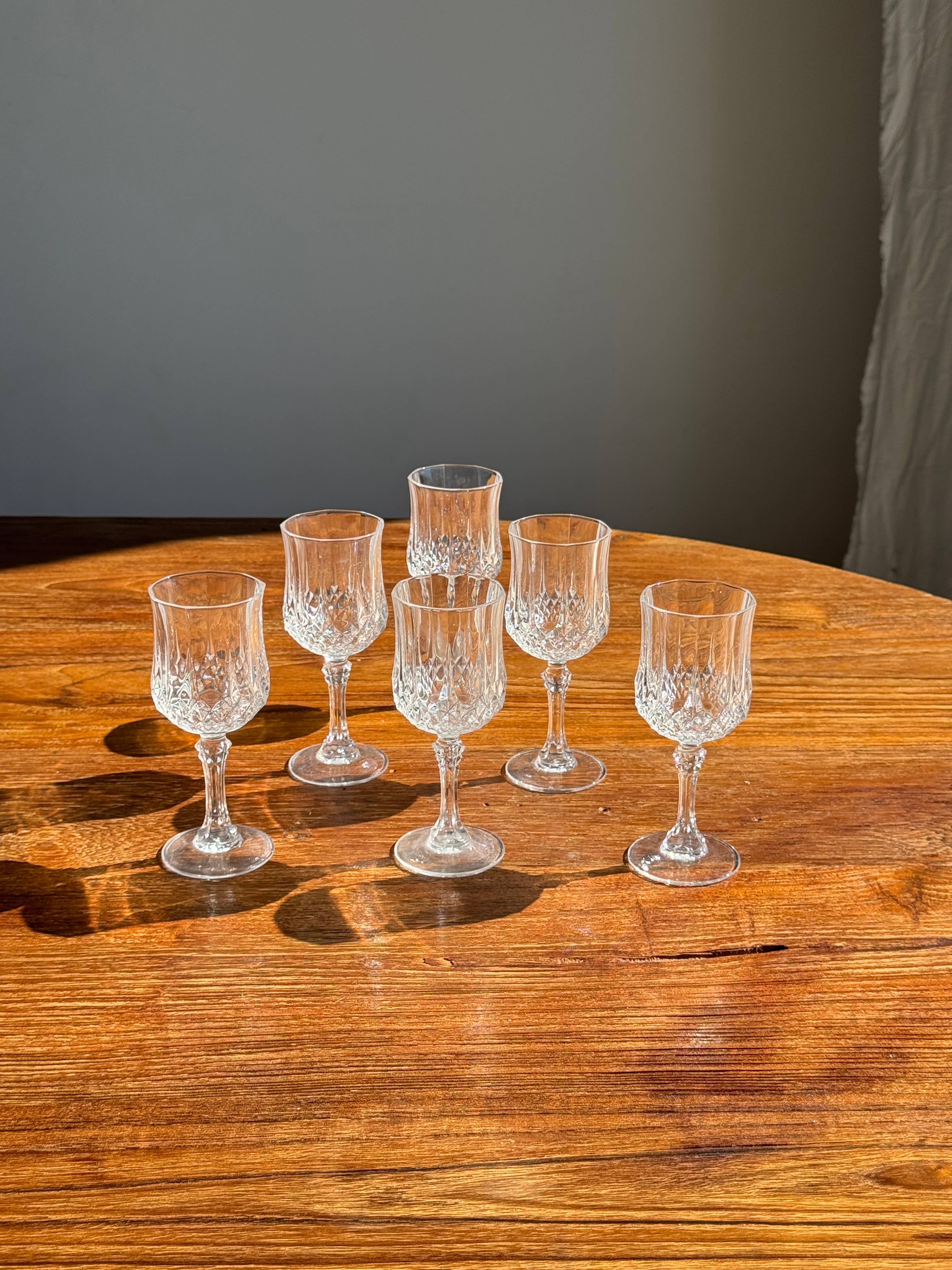 Office Objets - Wholesale Wine Glass - Set of 6 small diamond-cut crystal glasses H14.516