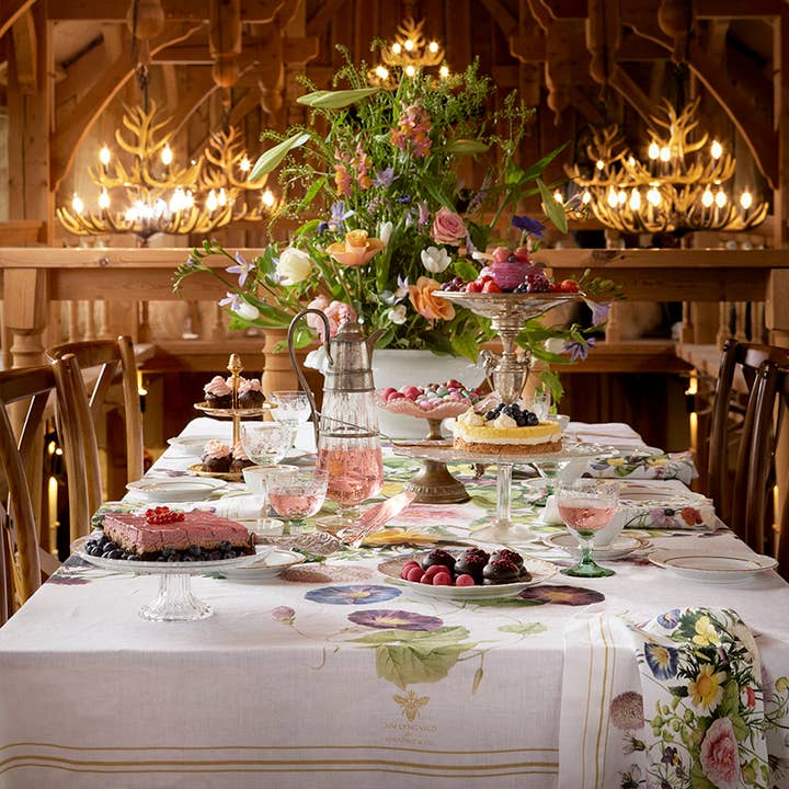 Koustrupco - Wholesale Tablecloth - A Flower Garden linen Tablecloth extra lenght