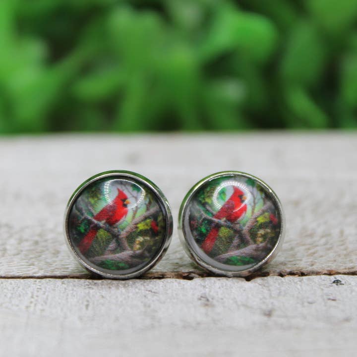 Boucles d'oreilles clous en verre Cardinal rouge sur branche d'arbre pour la vente par Hylidae Boutique
