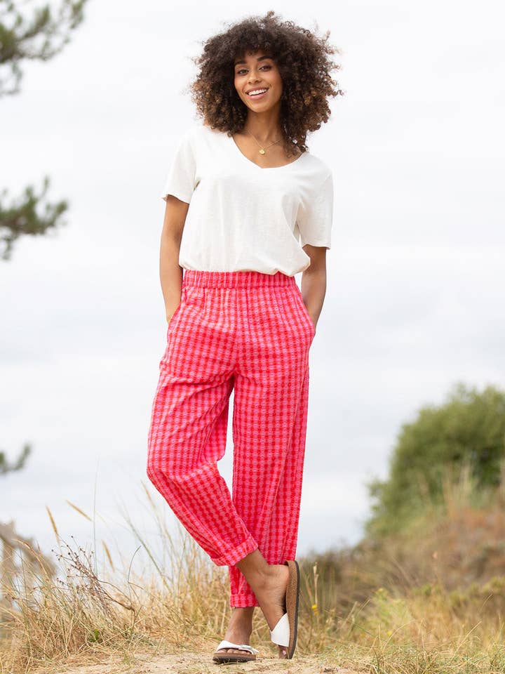 Rixon Barrel Leg Seersucker Ankle Grazer Trousers Gingham for wholesale by Kite Clothing