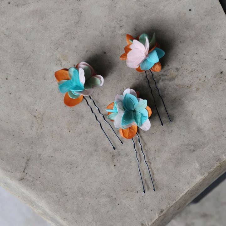 L'atelier du 6 - Wholesale Bobby Pin - Women's - Trio of colorful pins with stabilized natural flowers.2
