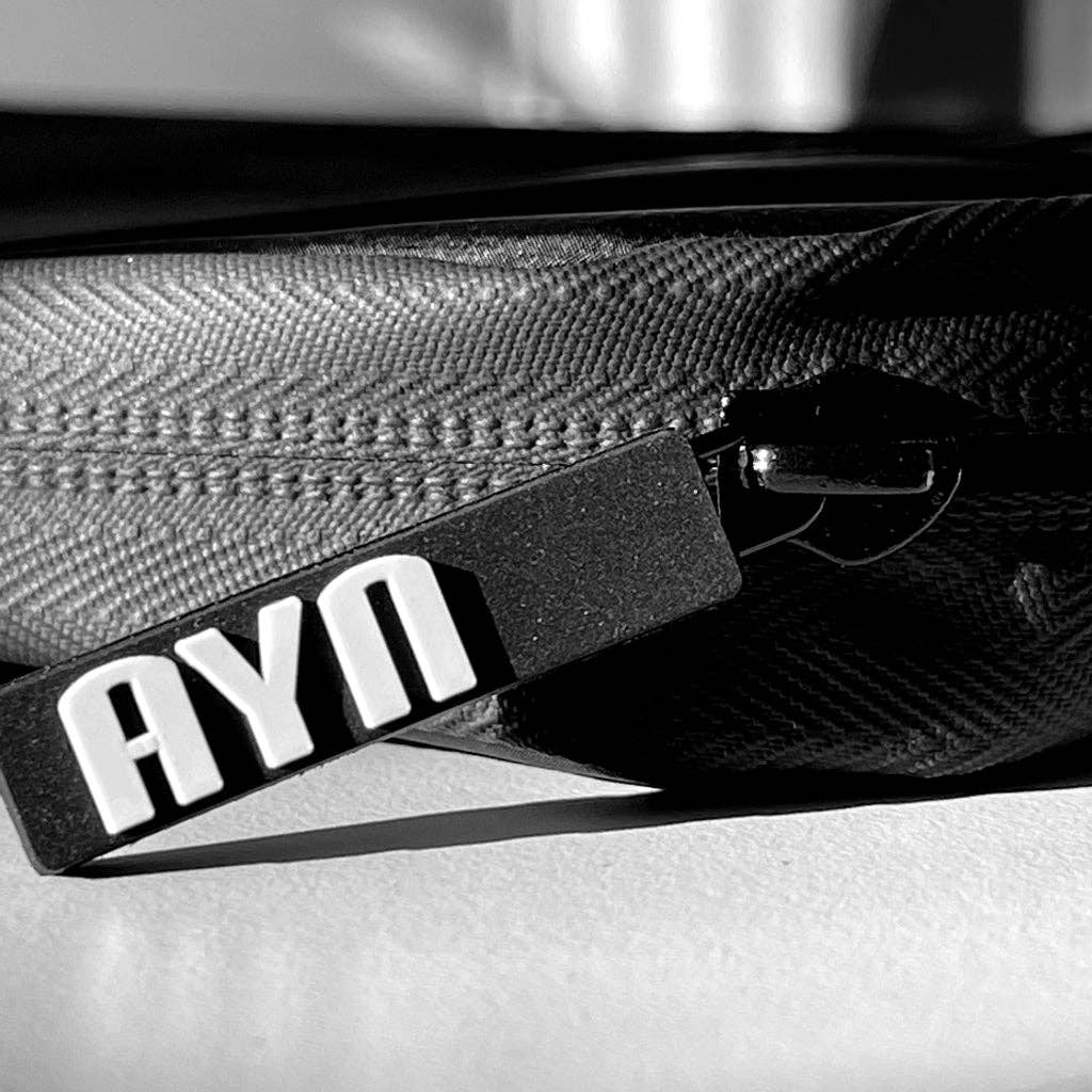 Smile - Wholesale Laptoptas - Uniseks - AKIRA — Waterdichte aktetas voor laptops tot 15,6 en 16 inch ZWART10